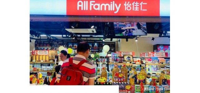 为了赶上返乡创业的返乡潮，怡嘉伦小吃店加入品牌，加速进军三四线市场